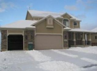 10377 Avondale Dr, Pleasant Grove, UT 84062
