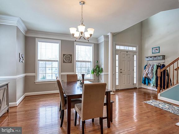 4th image of 206 Country Club Dr