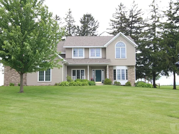 2505 W 32nd St N, Newton, IA 50208
