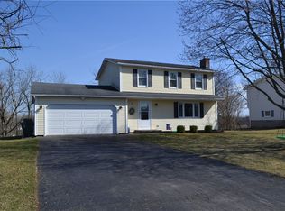 114 Heather Ln, Scottsville, NY 14546