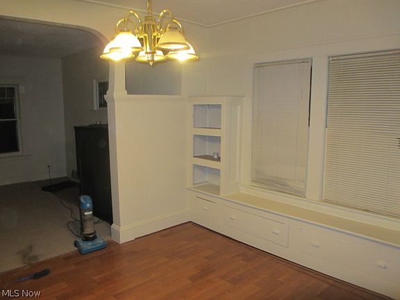 3rd image of 1579-1581 Cohassett Ave