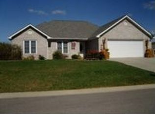 1410 Persimmon Dr, Marion, IL 62959