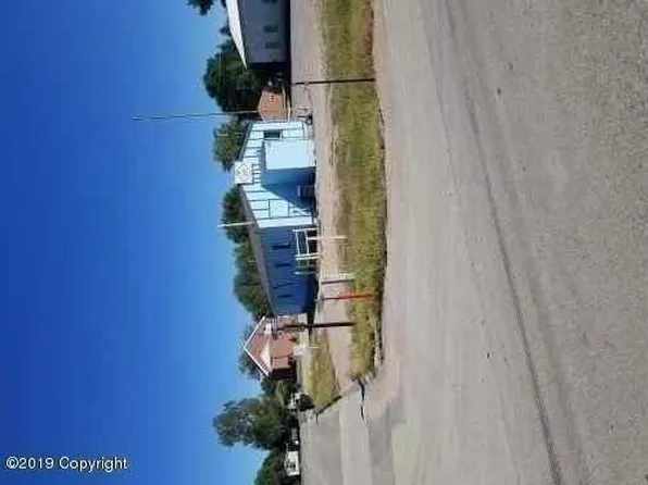 824 Ash St, Upton, WY 82730