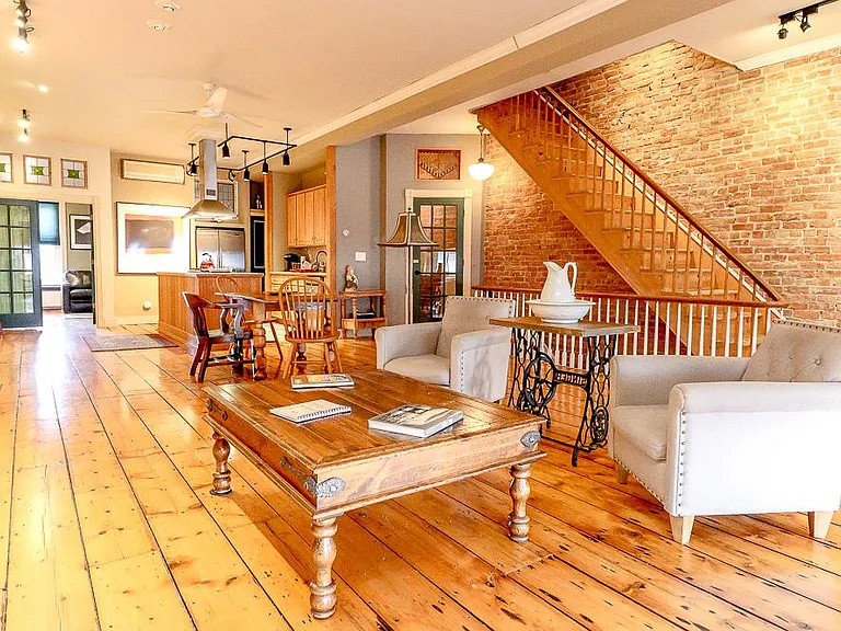258 Warren St #2 — Photo 4