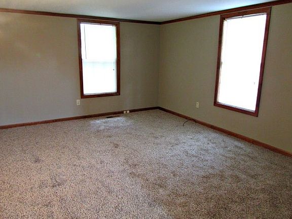 2nd image of 230 Rogers Ln