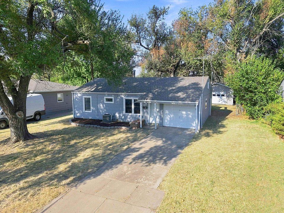 1st image of 3427 S Everett Ave