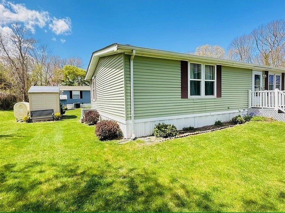 Glenwood Village 16618181 Old Country Rd Riverhead NY Zillow