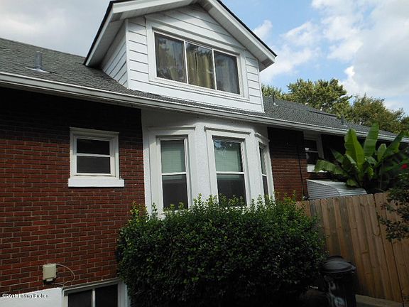 3rd image of 2067 S Shelby St