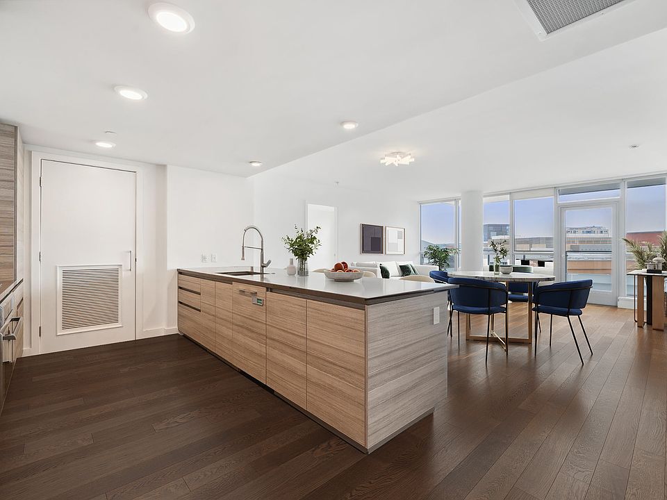 1st image of 708 Long Bridge St APT 807