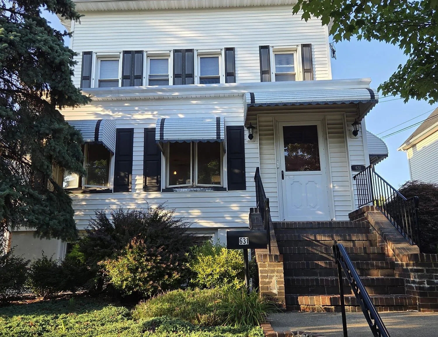 3 bed, 1.0 bath, $3,100 — Photo 1