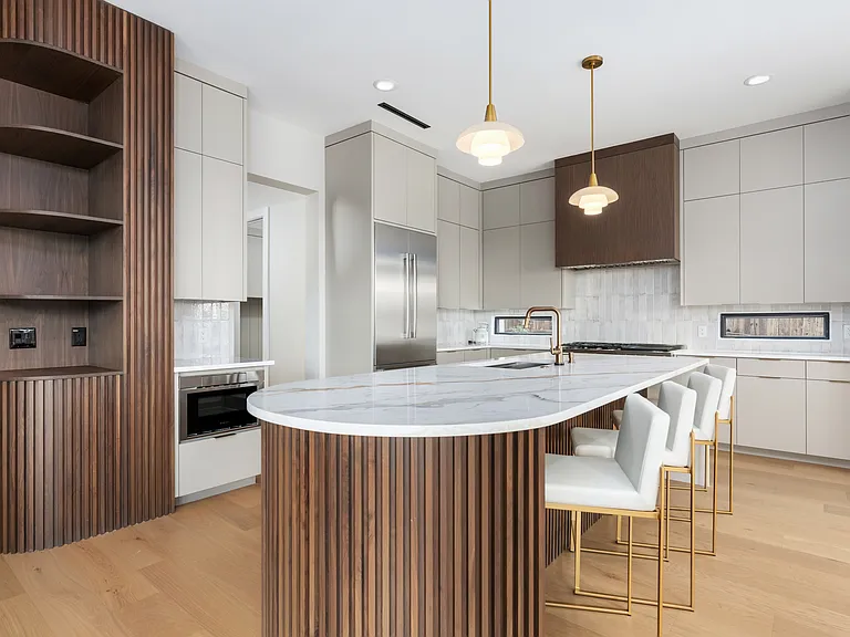 13701 Montview Dr — Photo 9