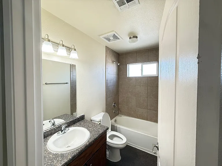 Diana Drive Apartments — Photo 17