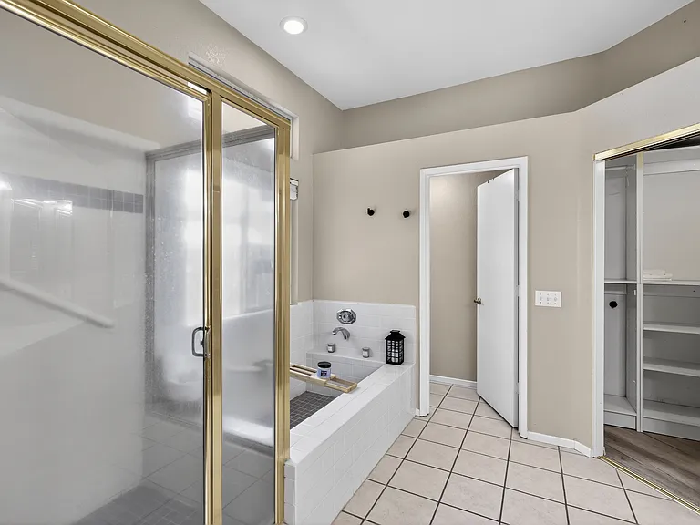 680 Canyon Creek Way — Photo 17