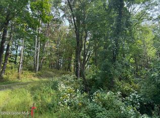 56 Plante Ln, Troy, NY 12180