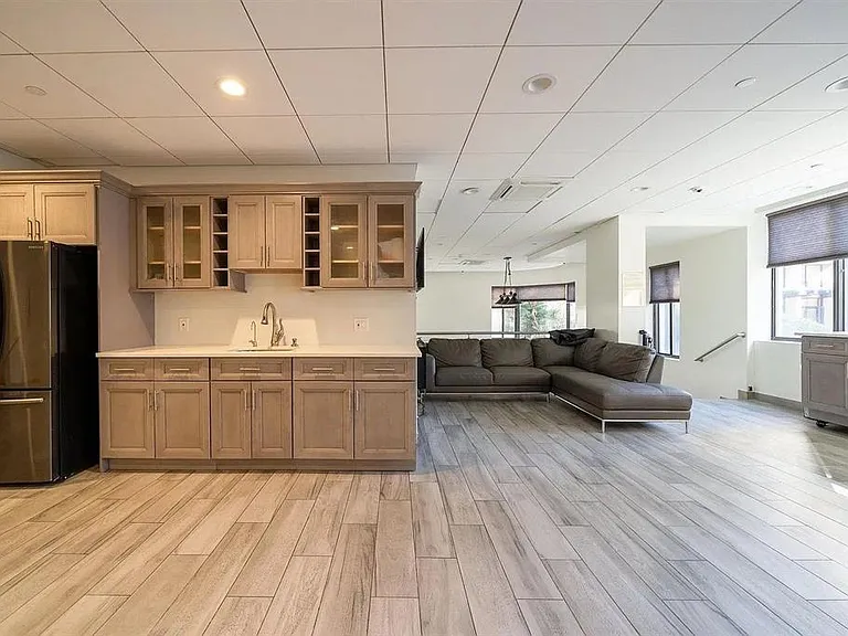45 River Dr S #907 — Photo 15
