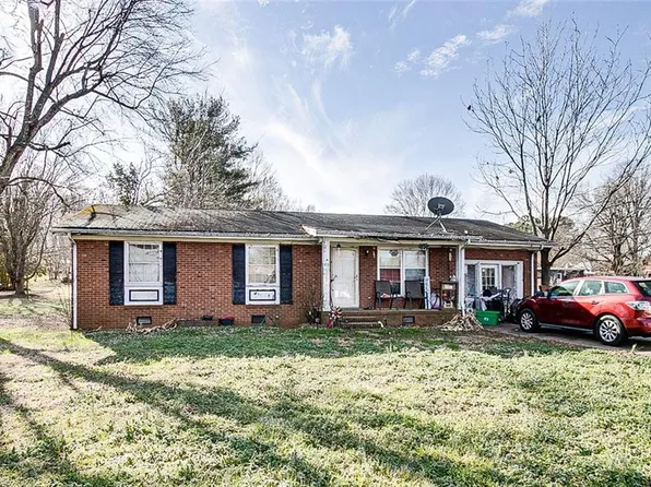 414 E Frazier Ave, Liberty, NC 27298