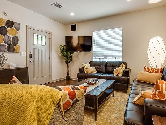 5th image of 3916 Congress Ave #210
