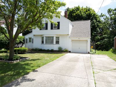 1036 E Maple St, North Canton, OH, 44720