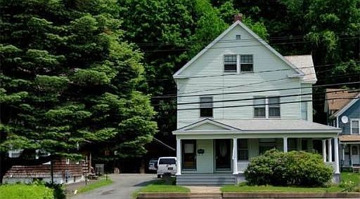 2nd image of 313 Deerfield St