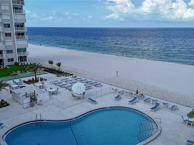 3443 Gulf Shore Blvd N #303 — Photo 16