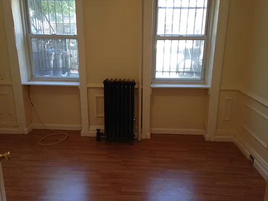 Rented by Premier Metro Realty Corp | media 6