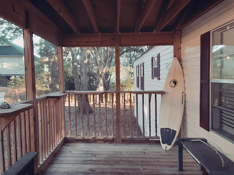 Front Porch, Folly Ready!