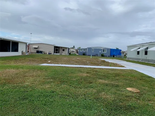 653 Los Altos #366, North Pt, FL 34287
