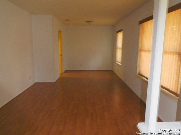 4th image of 214 Harrow Dr