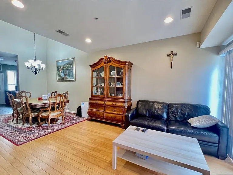 200 Dey St #283 — Photo 11