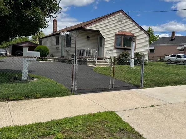 420 W Wood St, Vineland, NJ 08360
