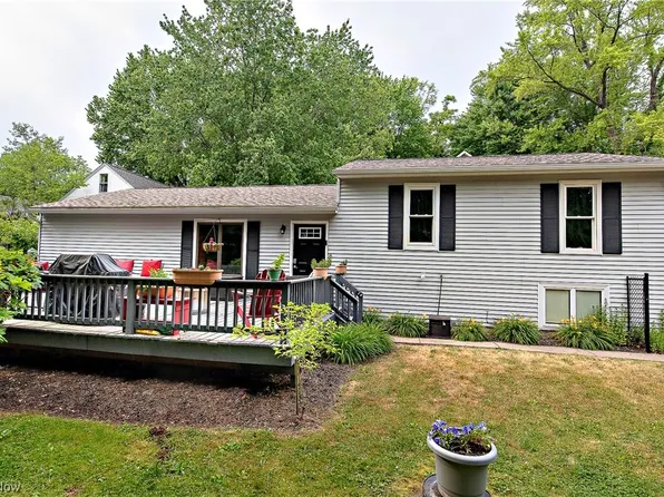 2085 State Route 43, Mogadore, OH 44260