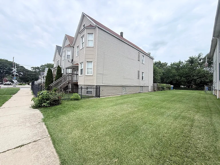 3008 E 81st St #2 — Photo 21