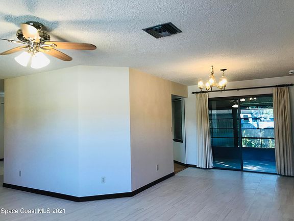 5th image of 2716 Longwood Blvd