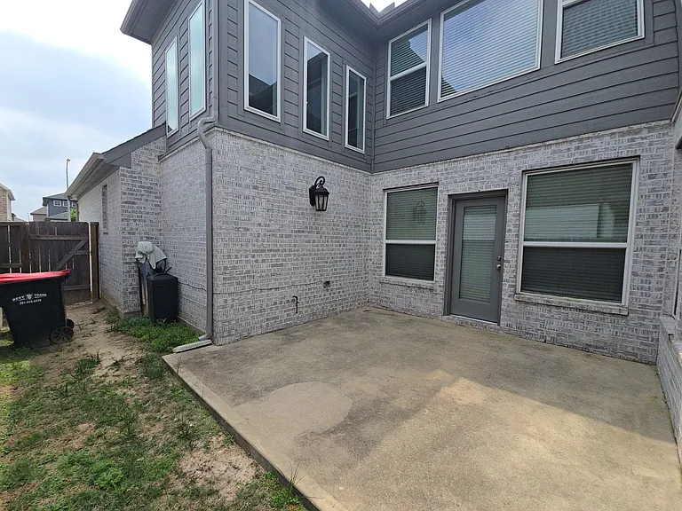 9227 Dearborn Knoll Dr — Photo 37