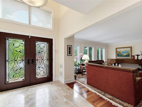 2nd image of 339 Tremont Avenue