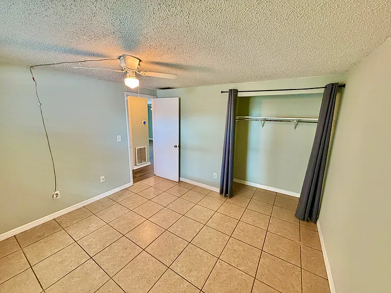 3108 49th Avenue Dr W #B — Photo 8