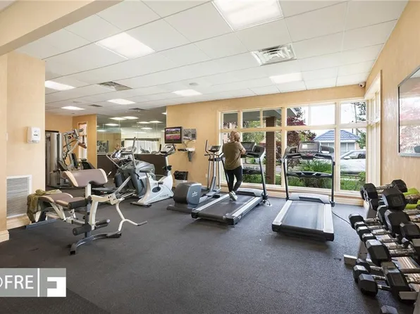 1940 Bergen Avenue image 36 of 42