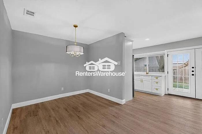 1004 Whitehall Dr — Photo 20