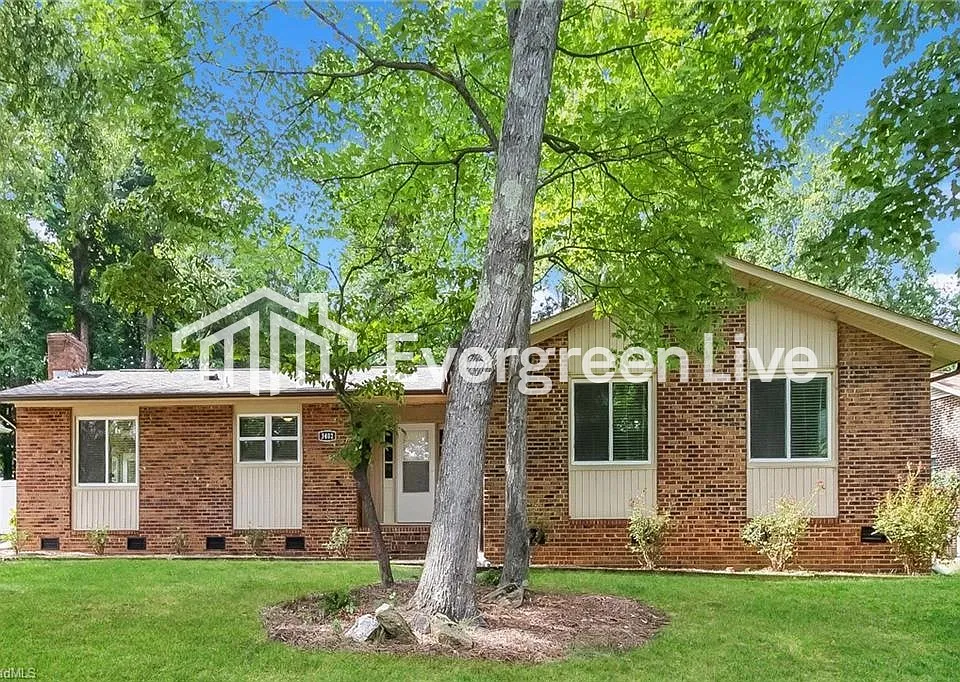 3402 Regents Park Ln