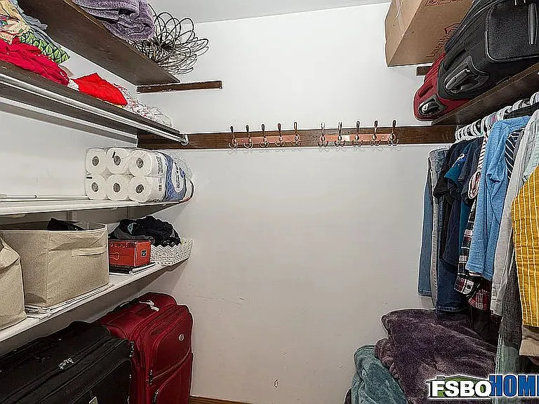 2615 Hawthorne Dr — Photo 14