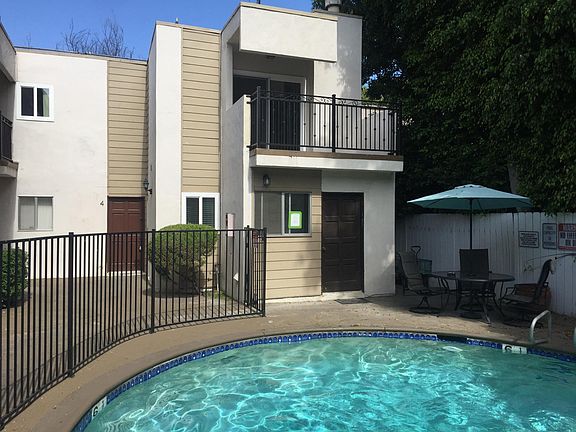 3rd image of 4412 Ventura Canyon Ave #V