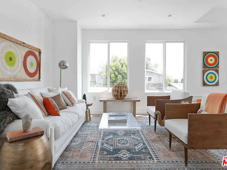 2512 Berkeley Ave — Photo 9