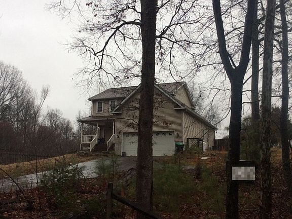 2nd image of 8115 Oak Wood Dr