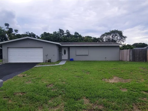 2136 NE 1st St, Boynton Beach, FL 33435