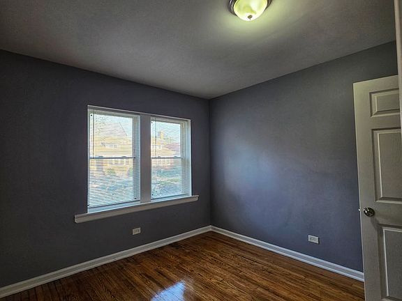 4th image of 6400 S Fairfield Ave #6402-1