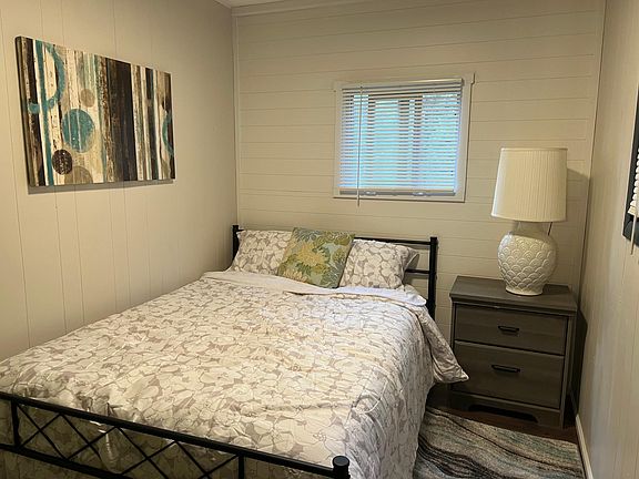 2nd image of 22855 Rollins Lakeshore Dr