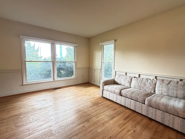 3163 Plymouth Rd — Photo 11
