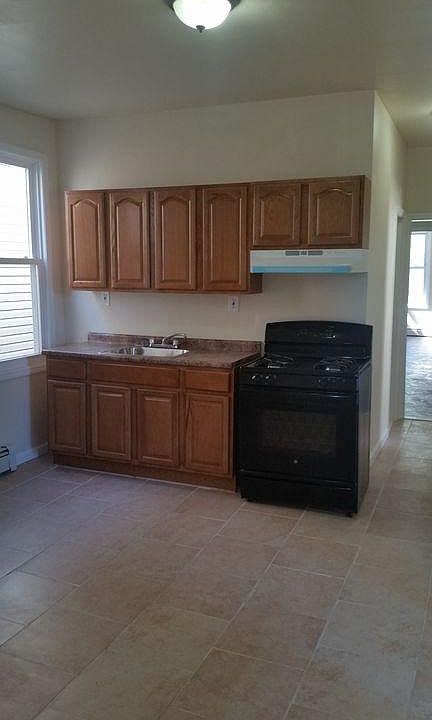 1st image of 724 Bergen St #3