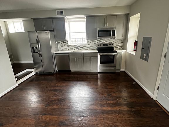 4th image of 204 Baltimore Ave #1A