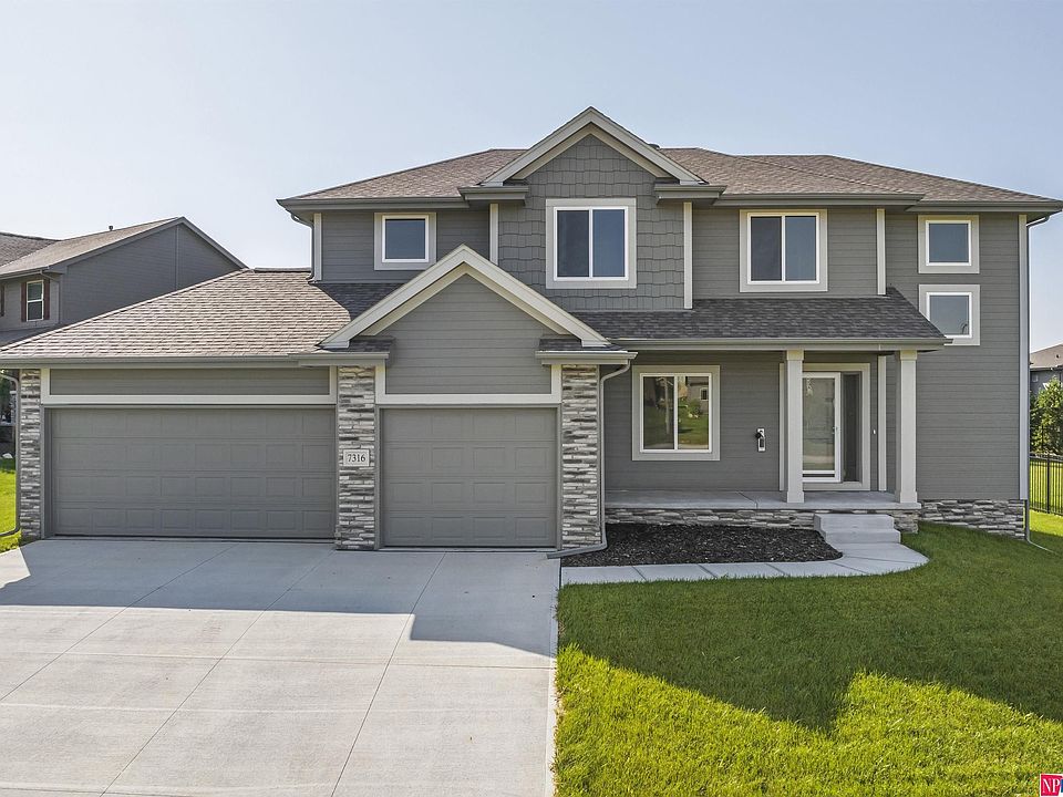 1st image of 7316 N 168th Ave